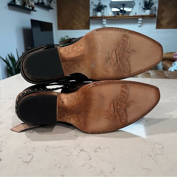 FREEBIRD Wasp NWOB Brown & Black Studded Leather Snip Toe Western Boots Size 7 - Picture 10 of 12